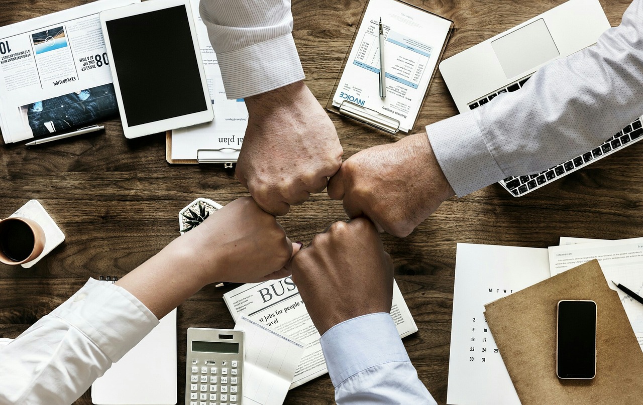 Illustration de techniques de vente (upselling, cross-selling)