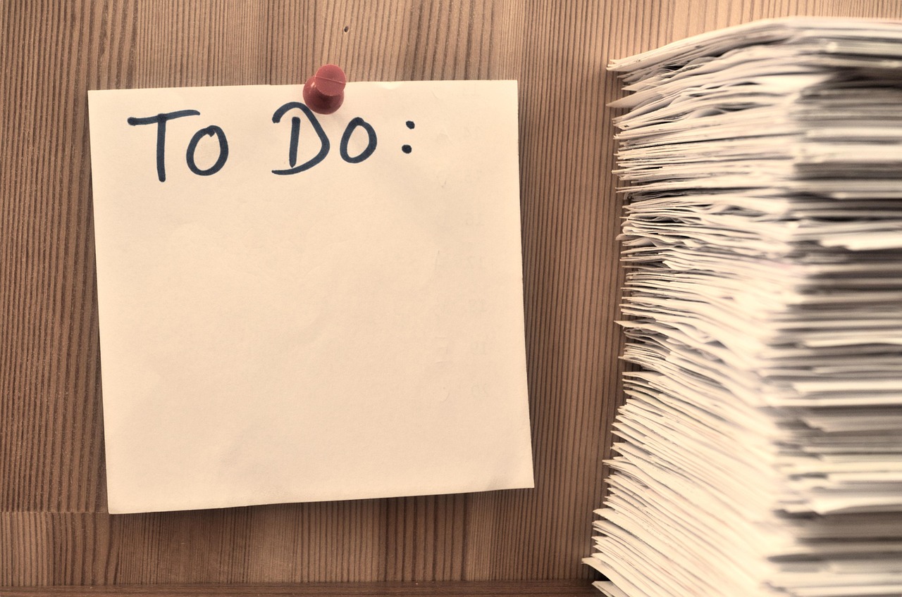 Illustration d'une to-do list qui s'allonge à l'infini et provoque du stress